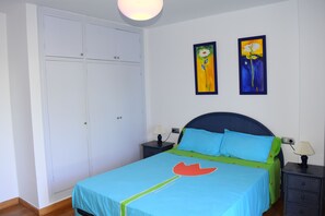 2 bedrooms, iron/ironing board, WiFi, bed sheets - FIRST LINE OF PLAYA REAL, APARTMENT IN RESIDENTIAL AREA, WIFI (Playas de Vera)