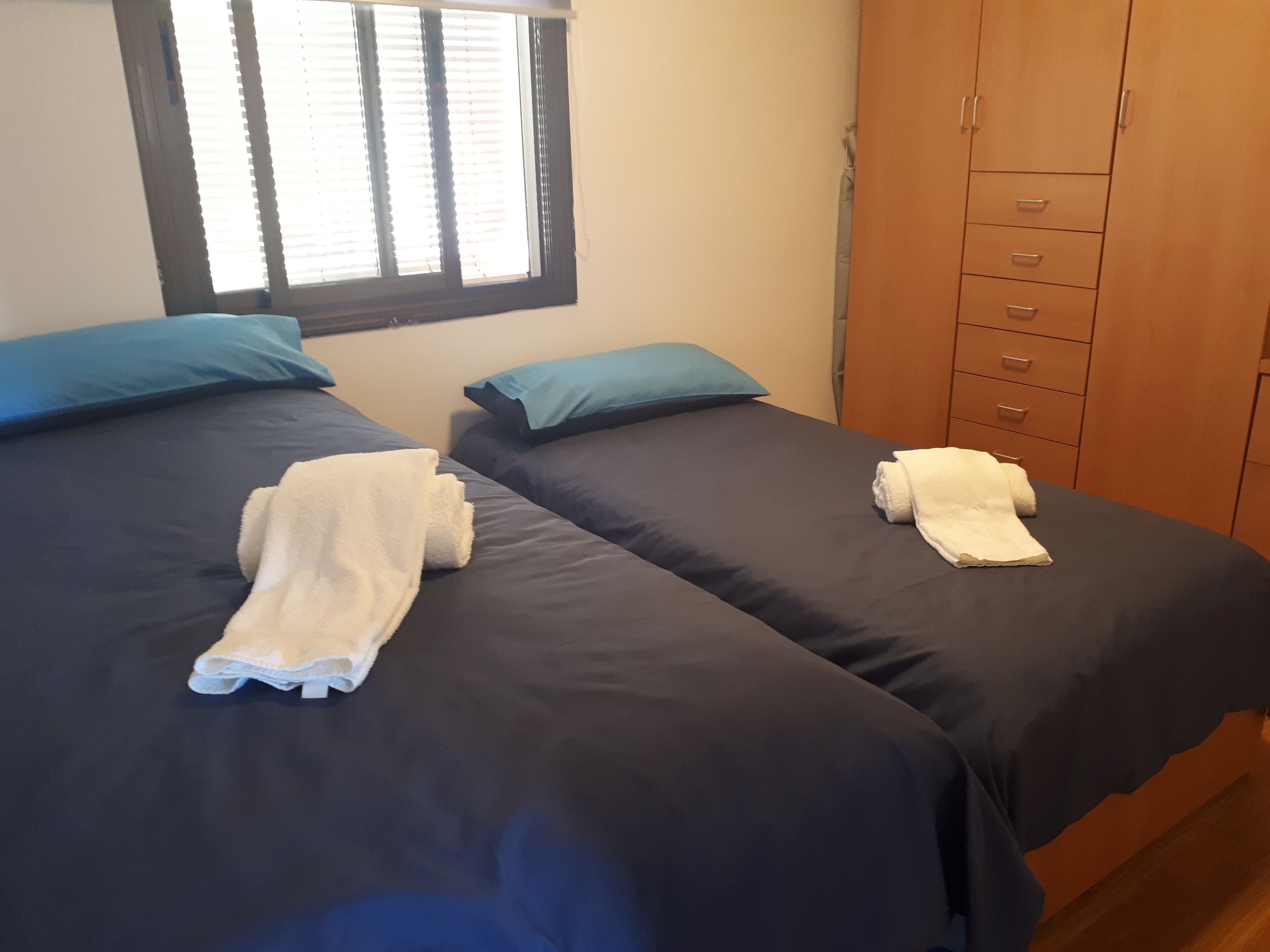 2 slaapkamers, een strijkplank/strijkijzer, wifi, beddengoed