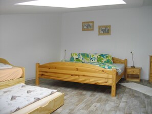 Family Apartment (IV) | Bed sheets - VierJahreszeiten Appartments (Lübben (Spreewald))