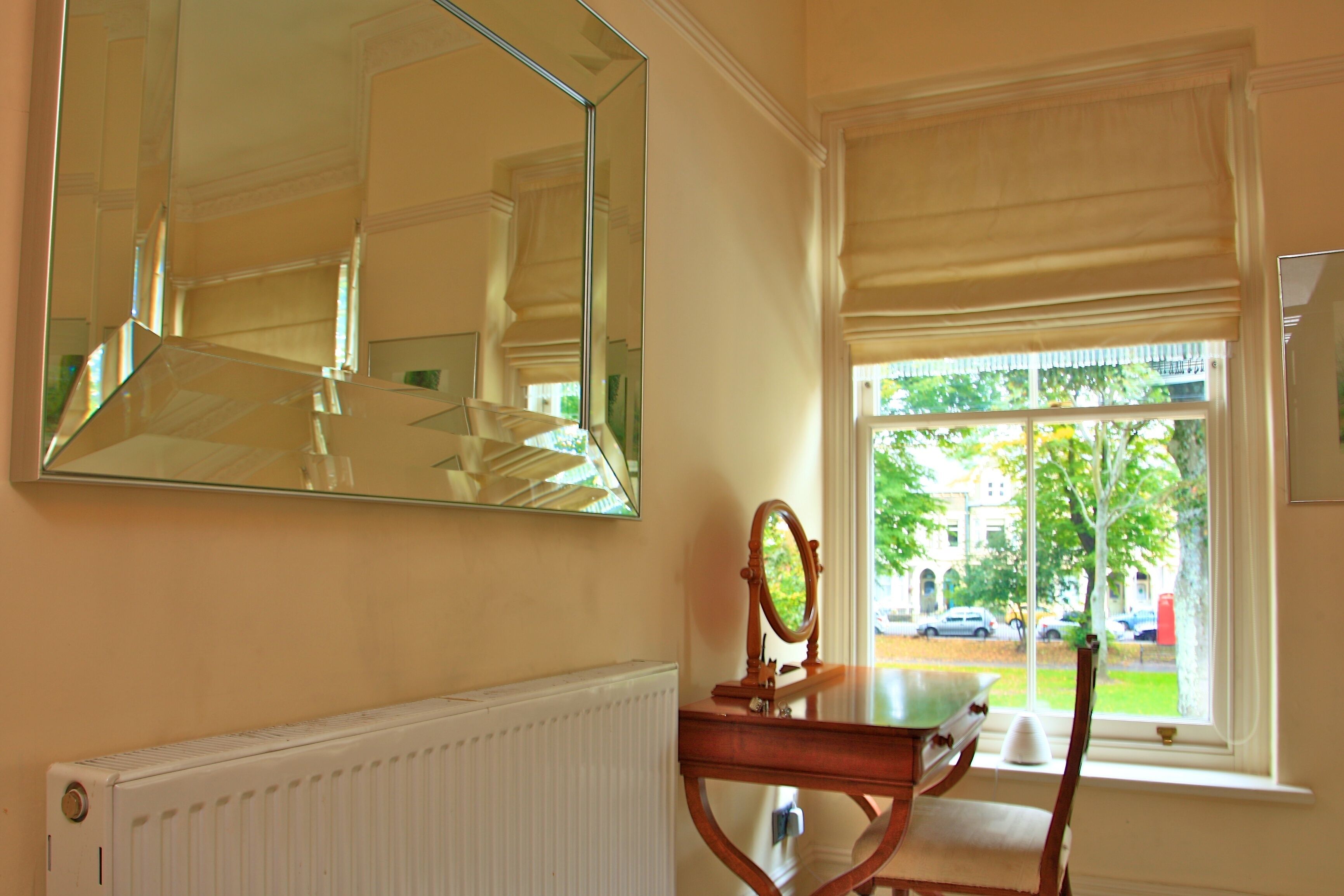 Beautiful Victorian House/pretty garden/ central location.<br>Beach/sea/castles 