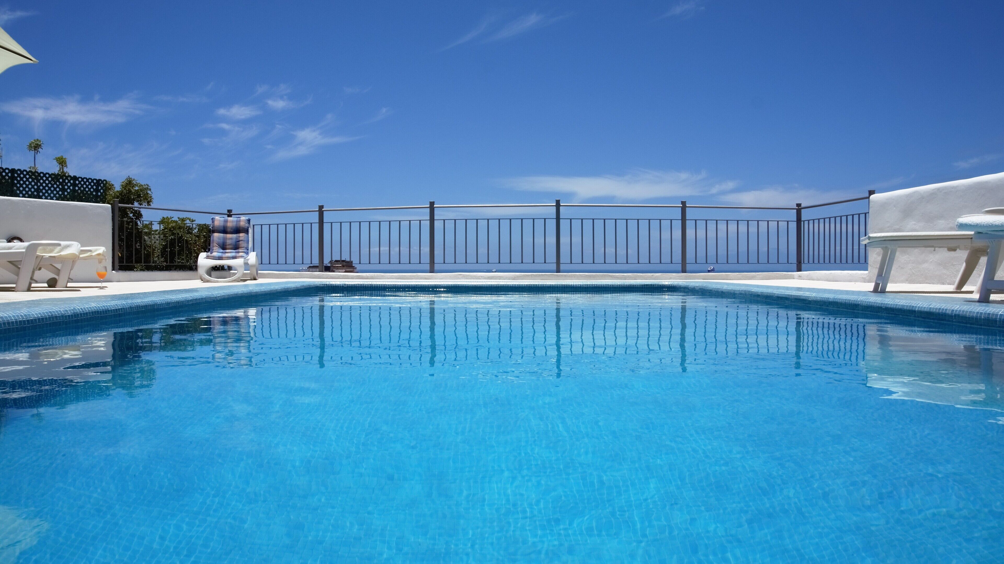 Piscine extérieure, piscine chauffée