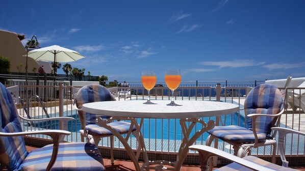 屋外ダイニングエリア