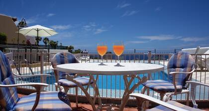 Luksushuvila yksityisellä uima-altaalla