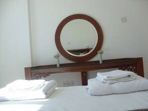 3 Schlafzimmer, Zimmersafe, Bügeleisen/Bügelbrett, Reisekinderbett