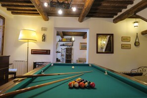 Games room - Villa "Le Vallecchie" overlooking Siena and with private swimming pool (Siena)