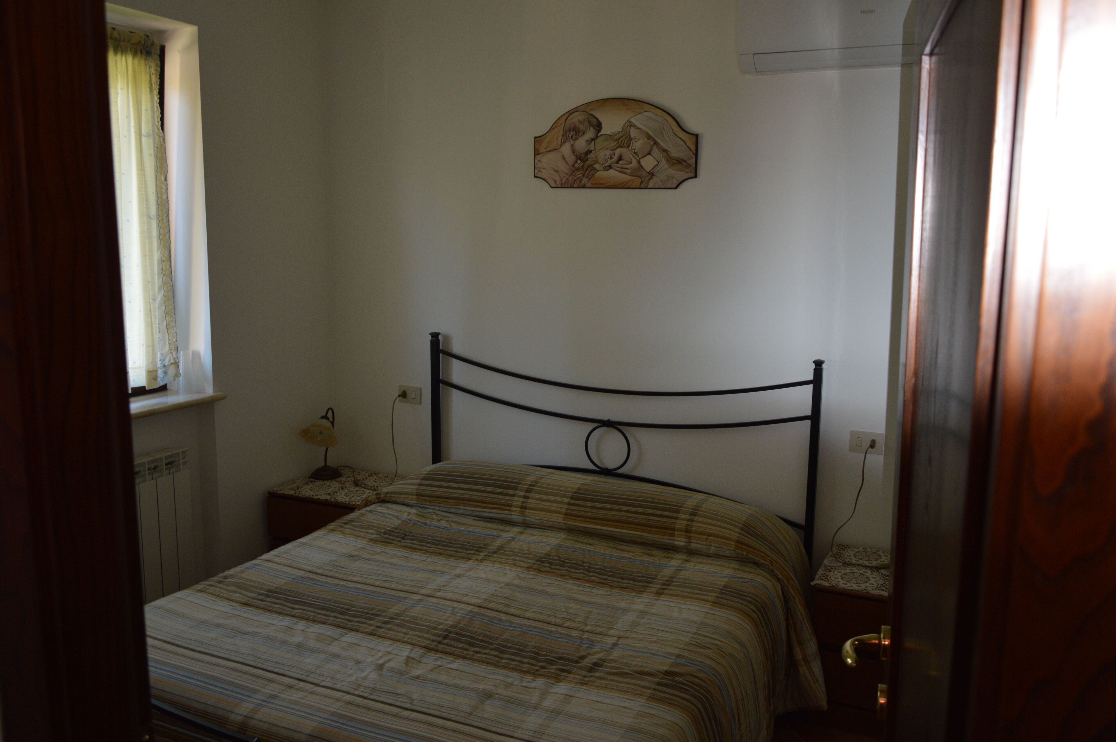 2 independent apartments with swimming pool - near Assisi Capacity 11 guests 