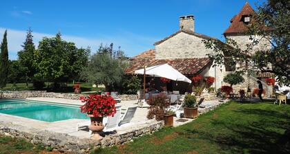 LOISIRS, BAIGNADE, FARNIENTE, VISITE DES ENVIRONS RICHES EN HISTOIRE