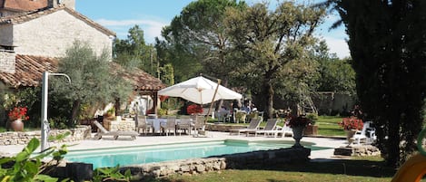 Piscine extérieure, piscine chauffée