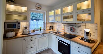 Apartment Sonneneck, quiet location, terrace, priv. Parking lot, wifi, non-smoking