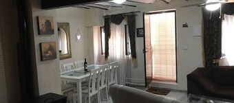 TRADITIONAL SPANISH TOWN HOUSE INLAND SAX ALICANTE. SLEEPS 6 BED WIFI