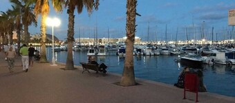 TRADITIONAL SPANISH TOWN HOUSE INLAND SAX ALICANTE. SLEEPS 6 BED WIFI