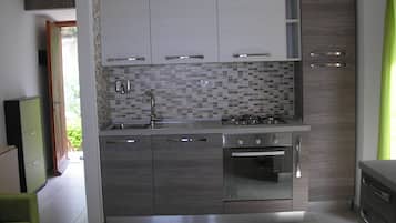 Kühlschrank, Ofen, Herdplatte, Geschirrspüler