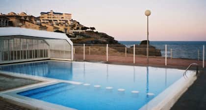 In Cabo de Palos, nice and kept apartment with beautiful sea views.