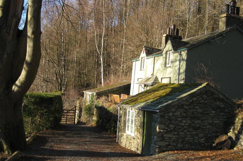 Stunning views from historic Grasmere cottage on Wordsworth's favourite walk