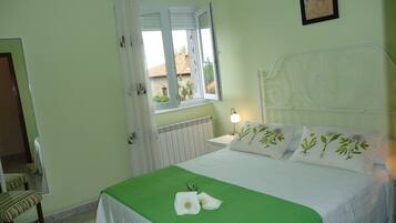 2 quartos, ferros/tábuas de passar roupa, Wi-Fi de cortesia