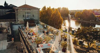 Stunning 18th Century Charentais Logis with Swimming Pool near Cognac