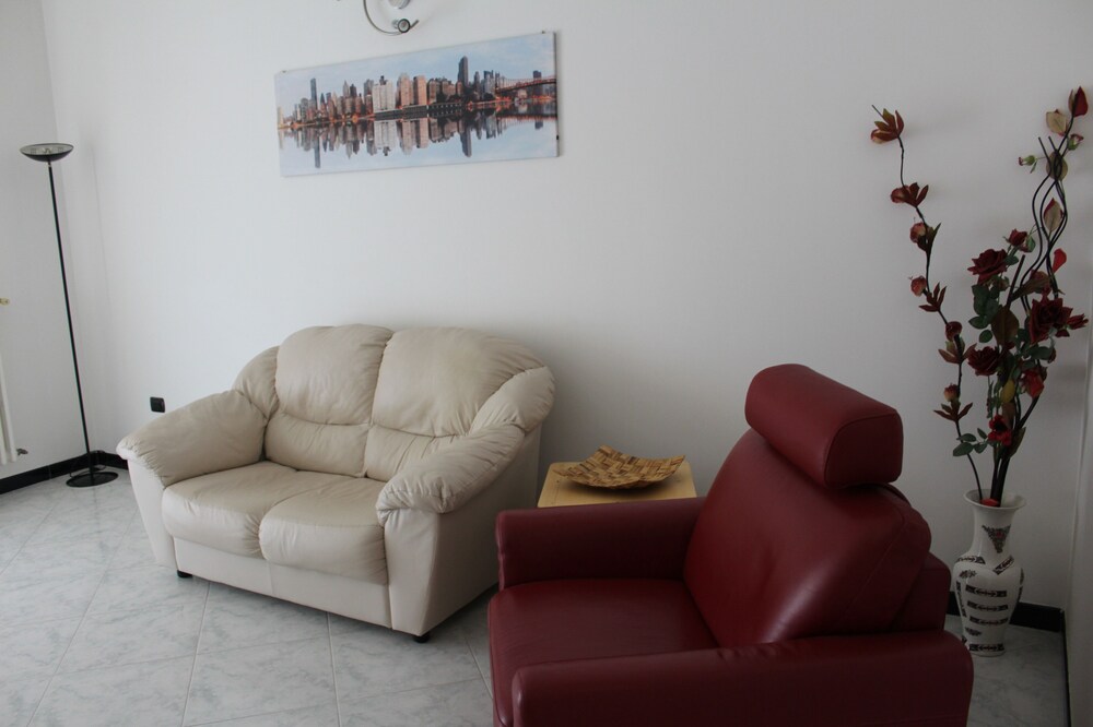 bright and modern apartment in the center of Castellana Grotte
