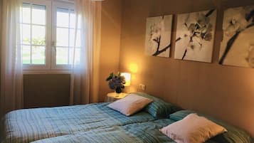 5 habitaciones, escritorio, tabla de planchar con plancha y wifi gratis