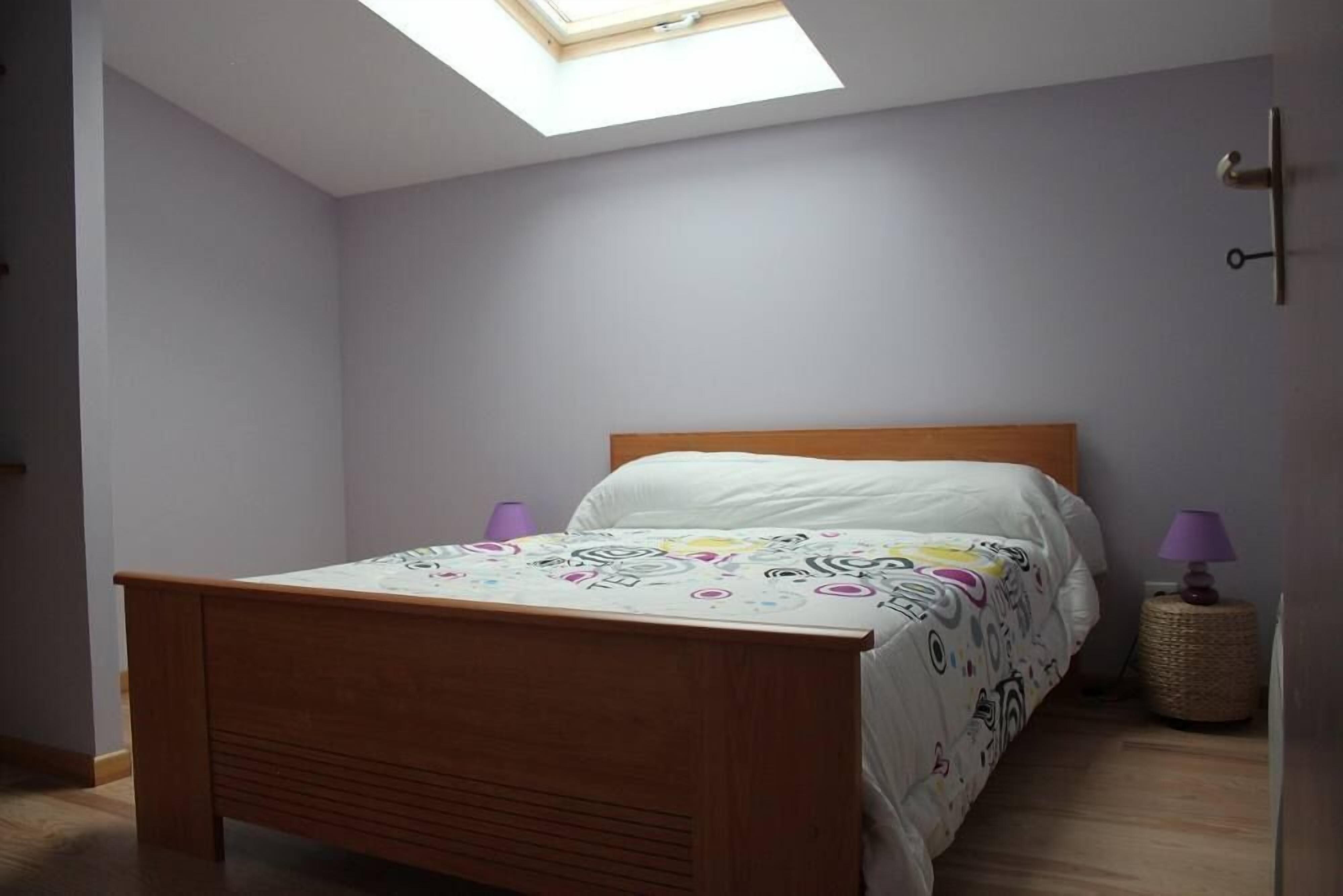 Gîte in a renovated barn with swimming pool and view of the Pyrenees