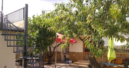 ALLE KOMFORT-VILLA MIT POOL IN EINEM MAGISCHEN CAMPESTRE-RAHMEN.