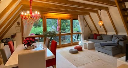 Chiemgau, charming chalet with private garden , relax in nature