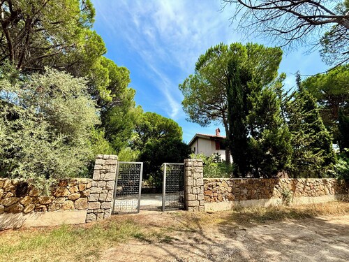 Villa dans la forêt de pins, à 150 mètres de la plage