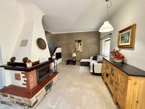Téléviseur, foyer