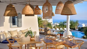 Outdoor dining - Villa Ioli Sea View Private Pool (Mykonos)
