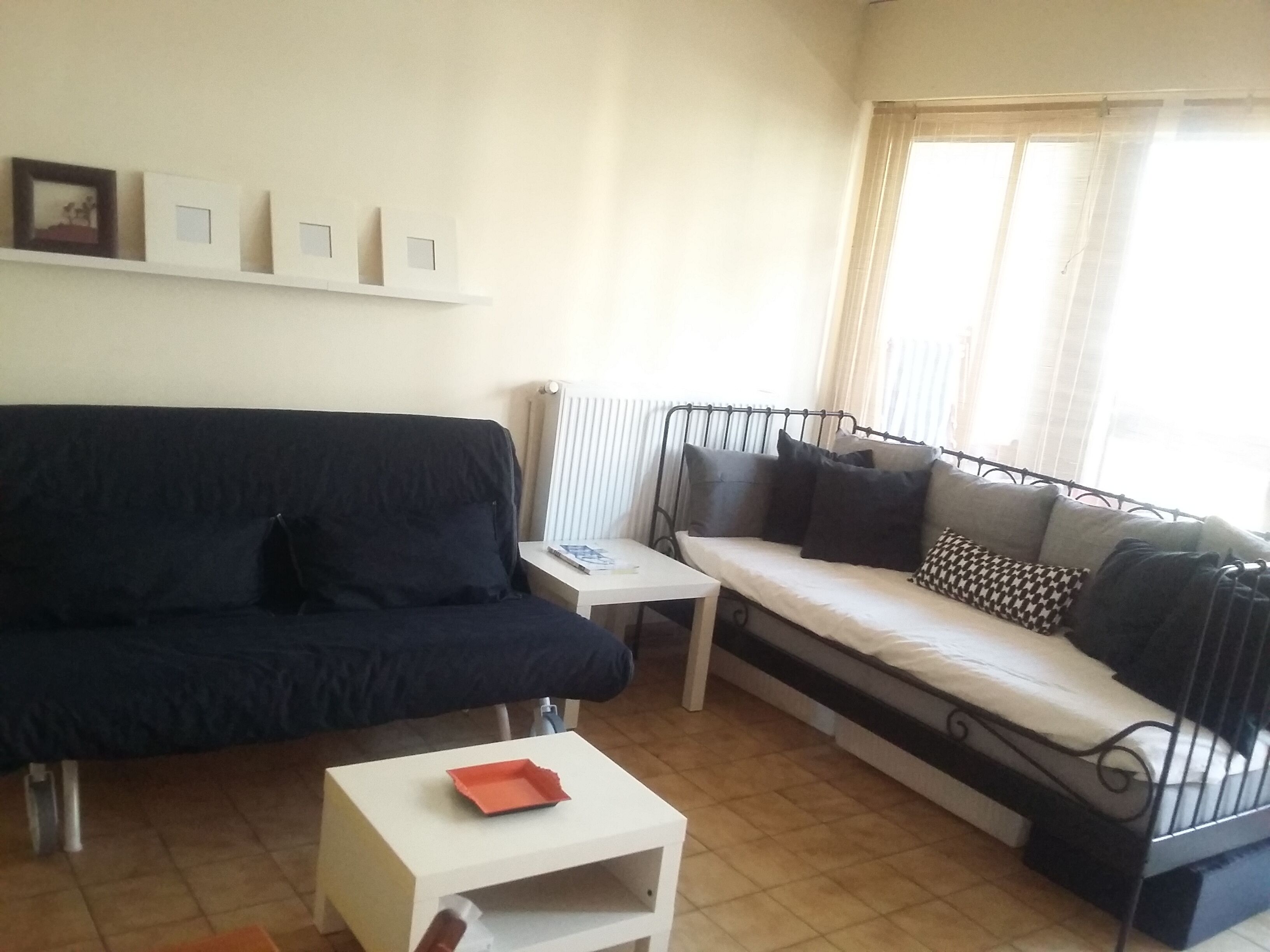 NICE APARTMENT IN RESIDENCE ARBORÉE AT THE FOOT OF THE BEACH THE LAVANDOU 1 TO 4 PEOPLE