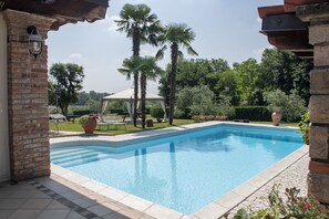 Udendørs pool