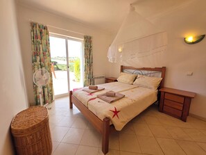3 bedrooms, iron/ironing board, travel cot, free WiFi
