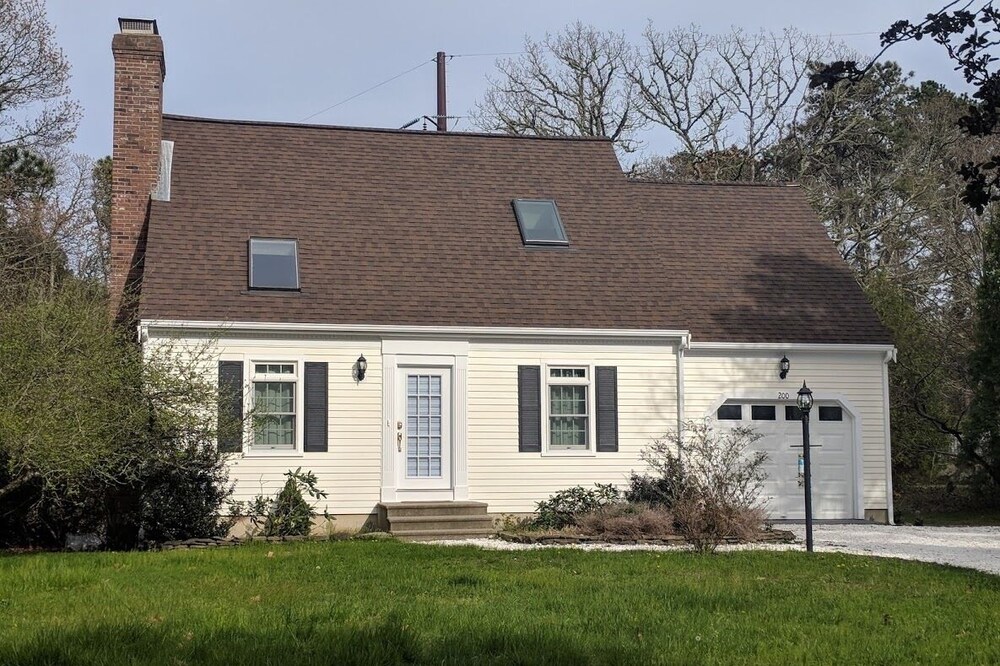 Stroll to Nickerson, Cape Cod Rail Trail, Ocean/Pond Beaches, and Cobie's!