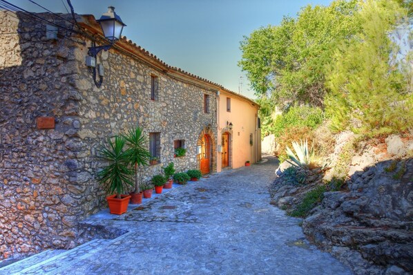 Exterior - Private Villa Apartment, Private terrace, BBQ, Pool, Beautiful Garden, Parking (Olivella)