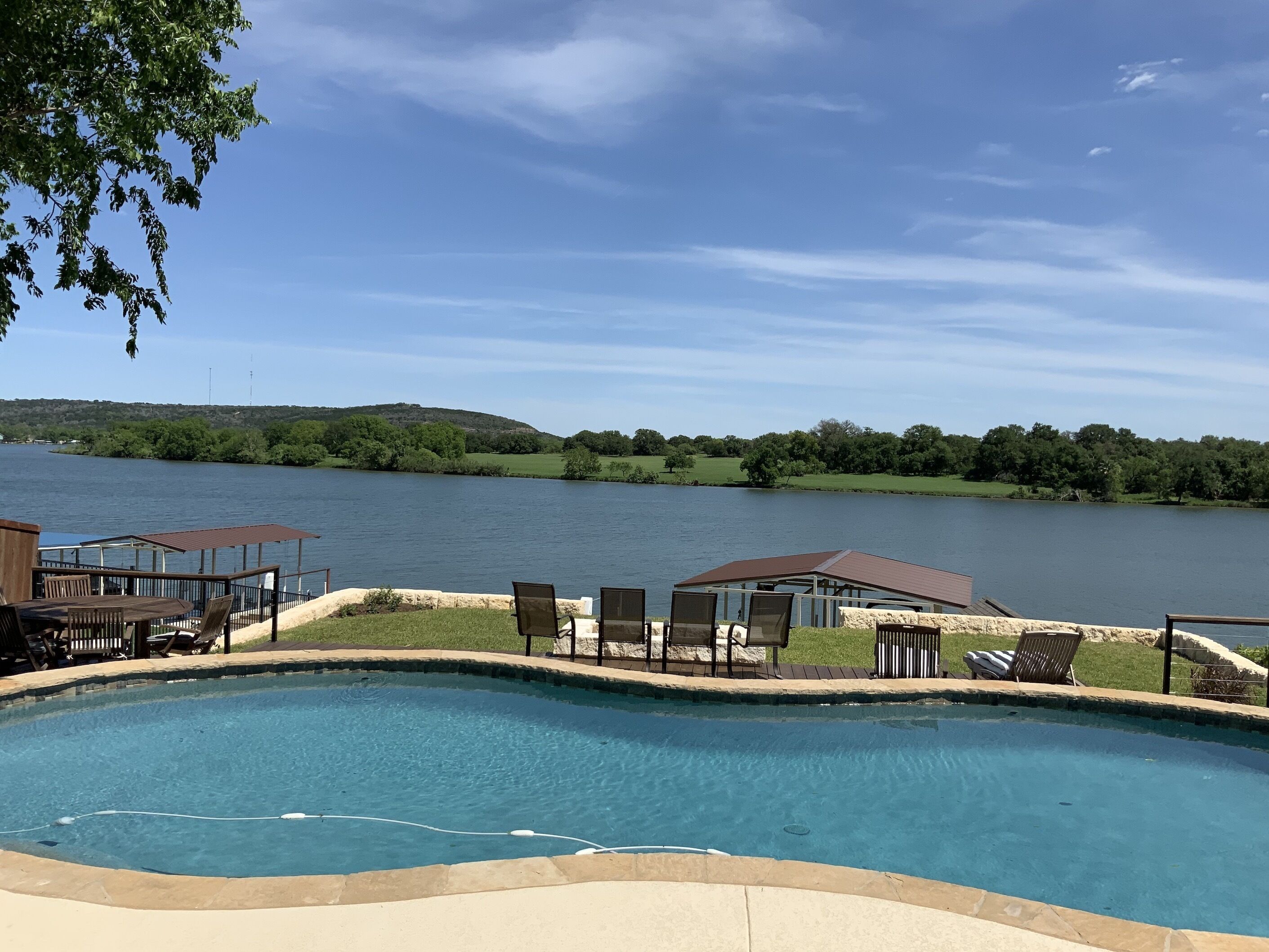 Luxury Property with Beautiful Views,Heated Pool, Hot Tub,Fire-Pit, Boat Lift