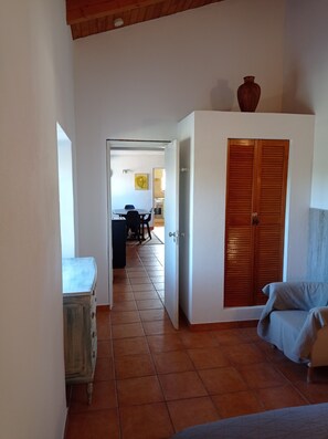 Interior - better than a flat, a small country house with its own garden close to the beach (Carvoeiro)