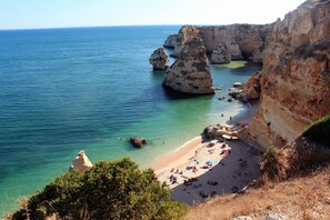 Beach nearby - better than a flat, a small country house with its own garden close to the beach (Carvoeiro)