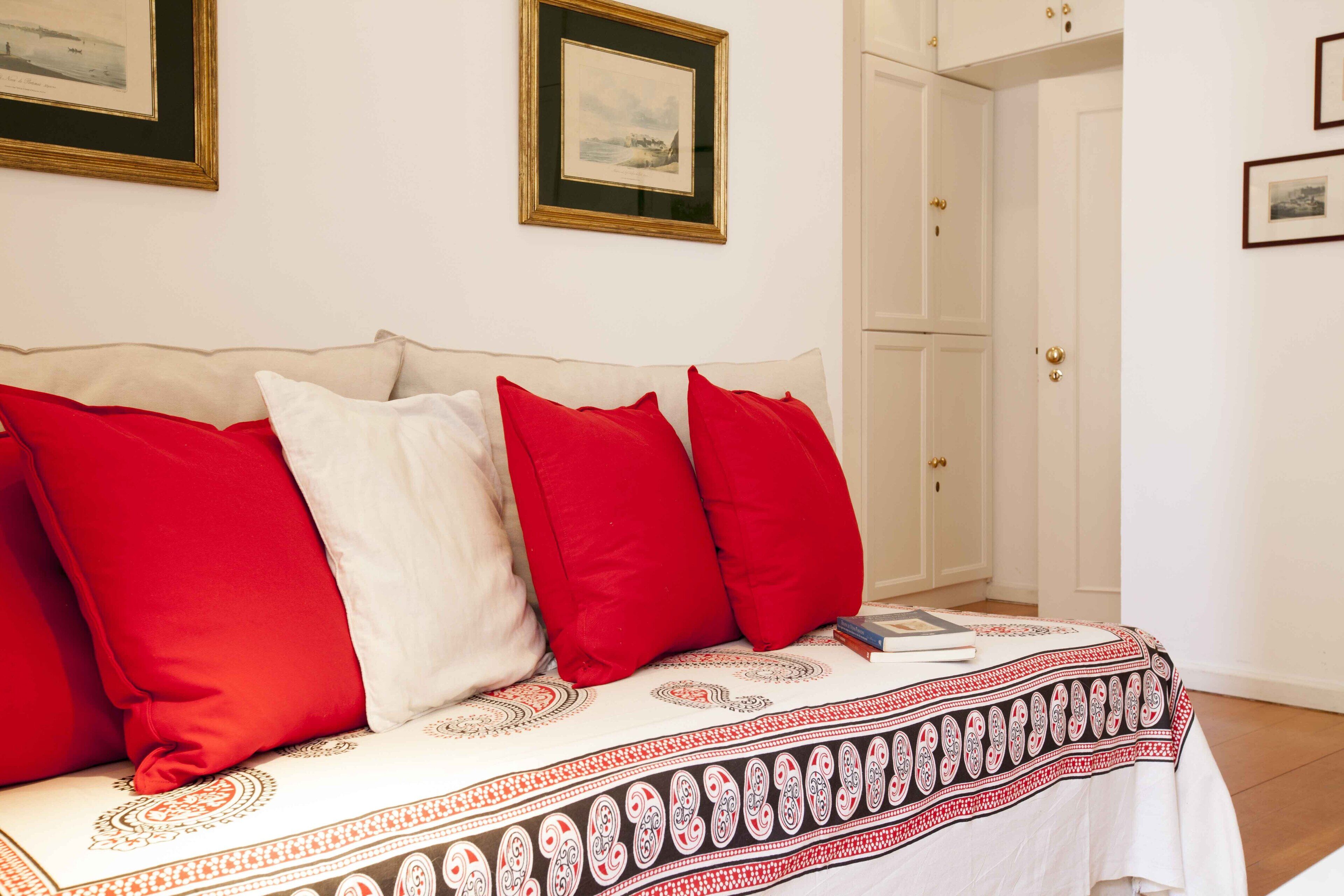  Fairy-tale apartment in medieval environment 