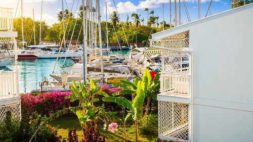 Beautiful 3-room apartment in the heart of the marina, 3 minutes from the beaches 