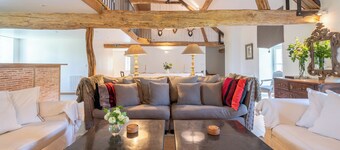 Manor of Limodin 2, Disneyland Paris 17km, Paris 45km, La Houssaye-en-Bri 35mn