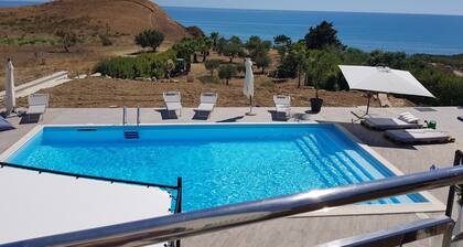 VILLA MALOUGA WITH SWIMMING POOL 100M FROM THE BEACH