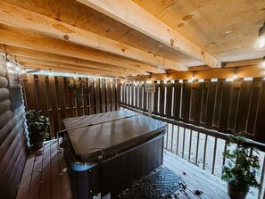 Interior - BEST LOCATION. Dollywood 2 min away (Sevierville)