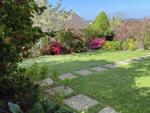 Property grounds - A luxury place to work, rest and explore Sussex and Kent. (Buxted)