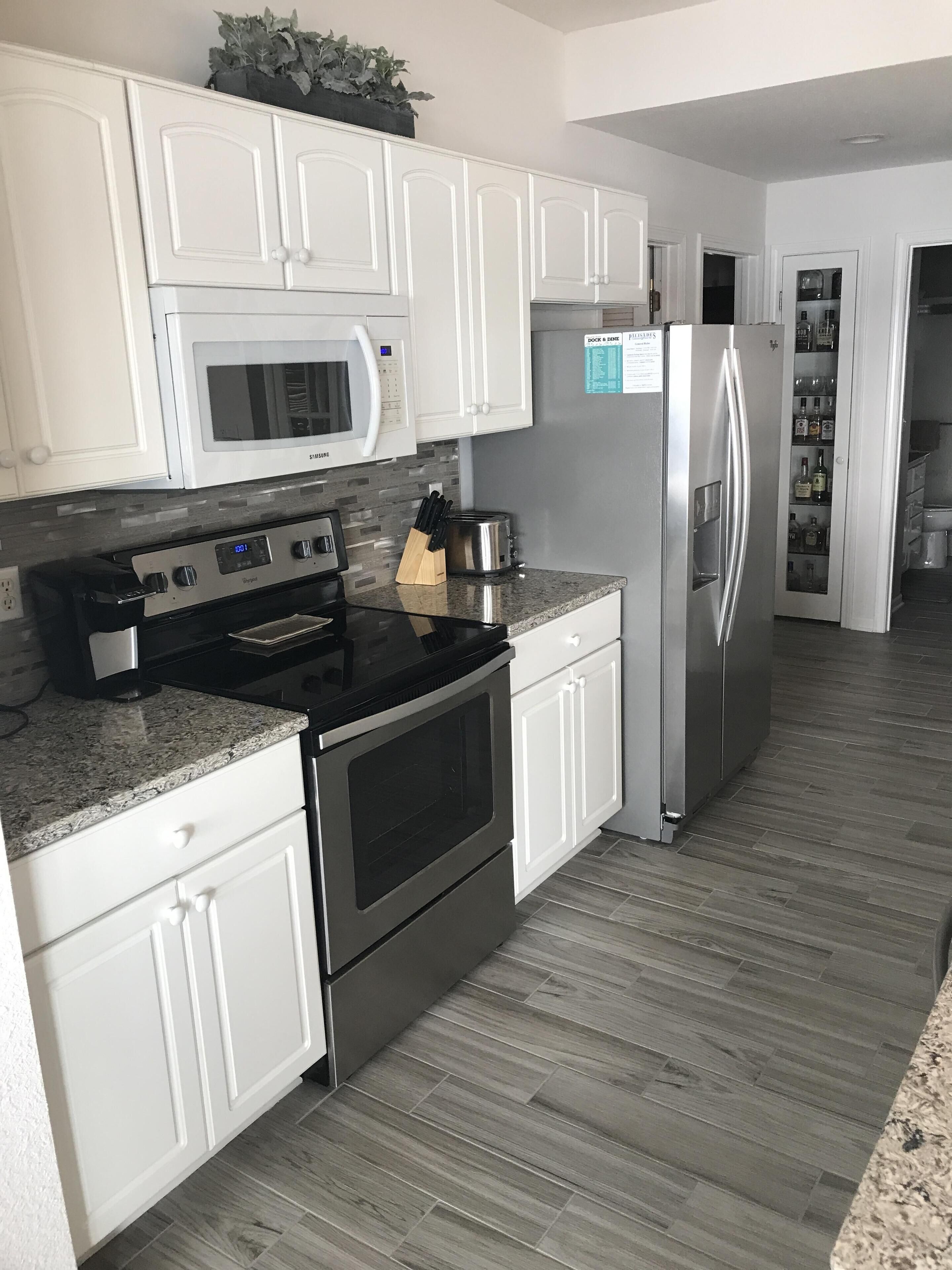 Beautiful Main Channel Lake View at the Palisades