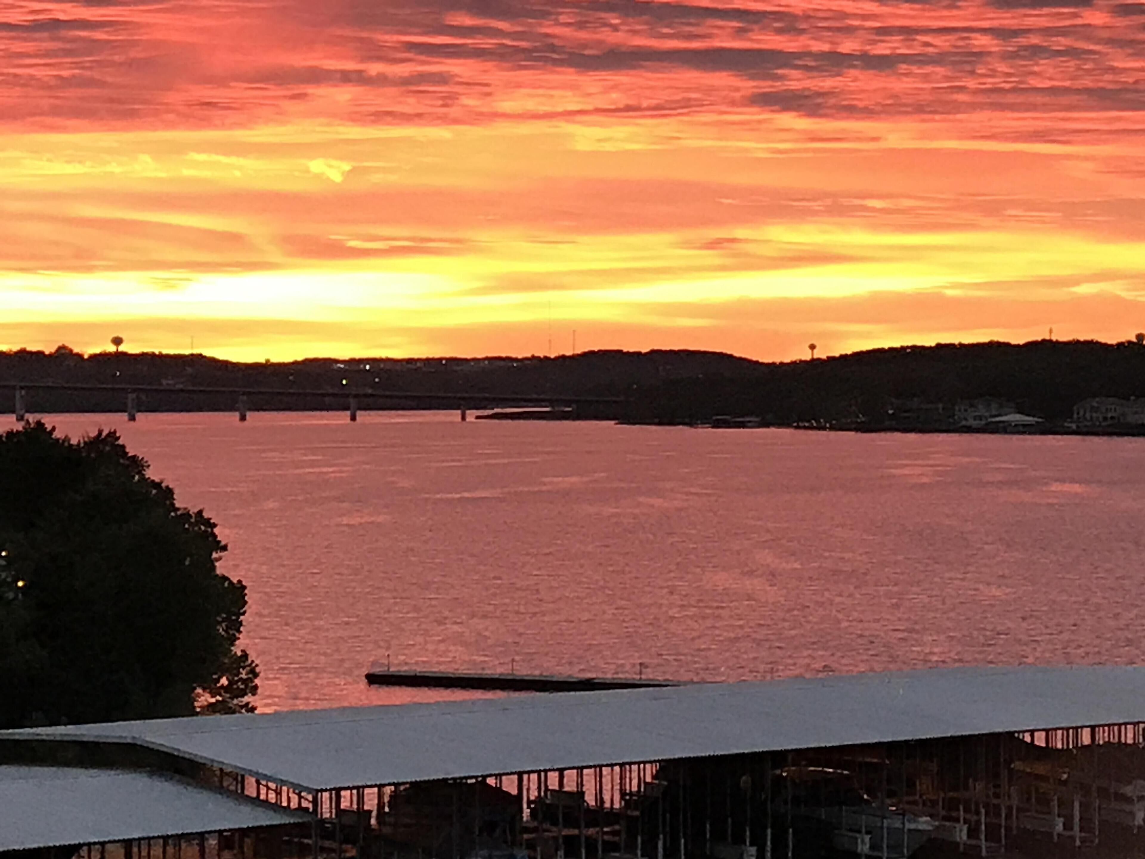Beautiful Main Channel Lake View at the Palisades