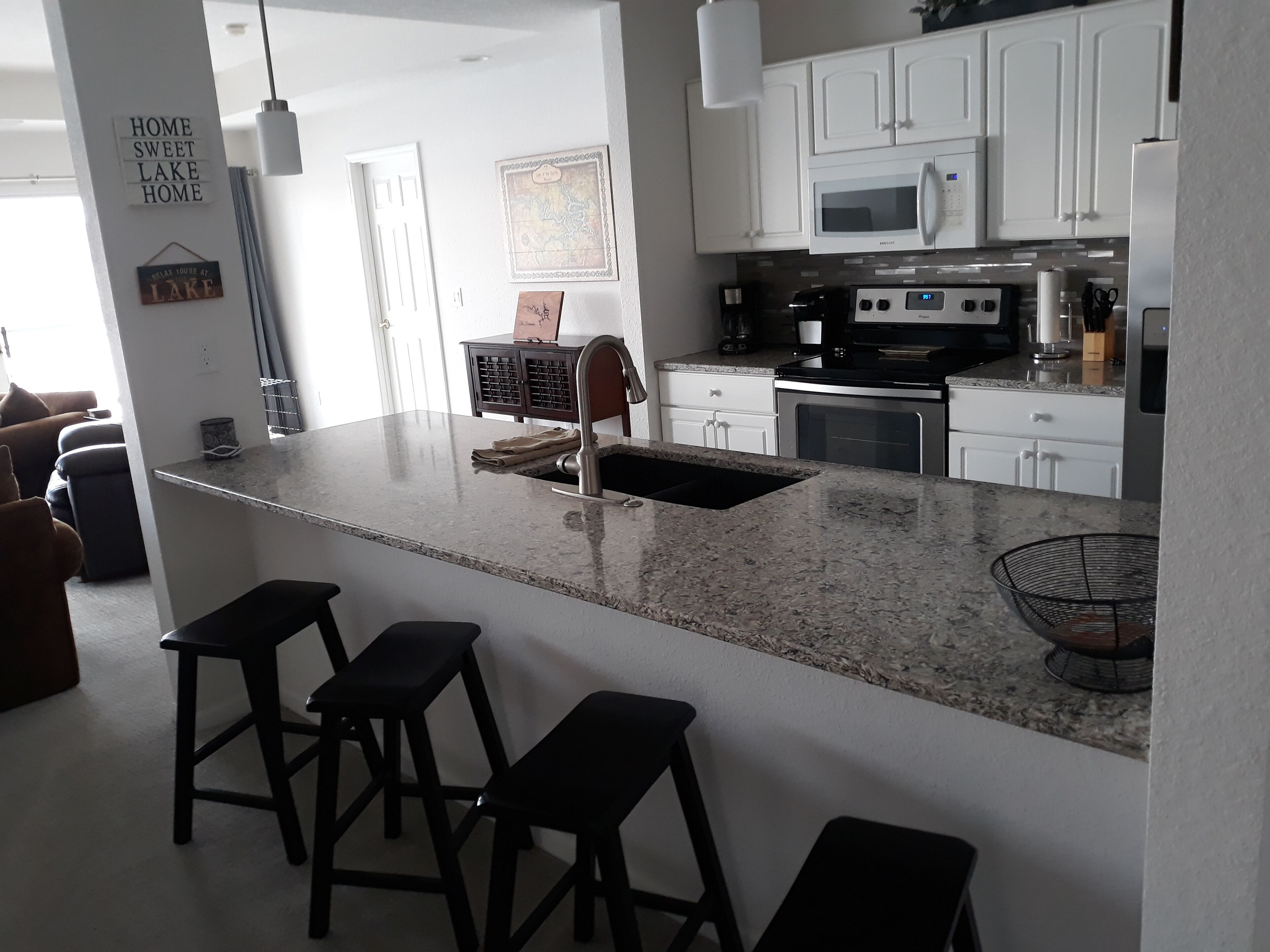 Beautiful Main Channel Lake View at the Palisades