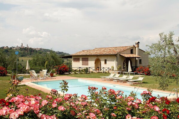 Pool - Villa in a panoramic position in San Gimignano (San Gimignano)