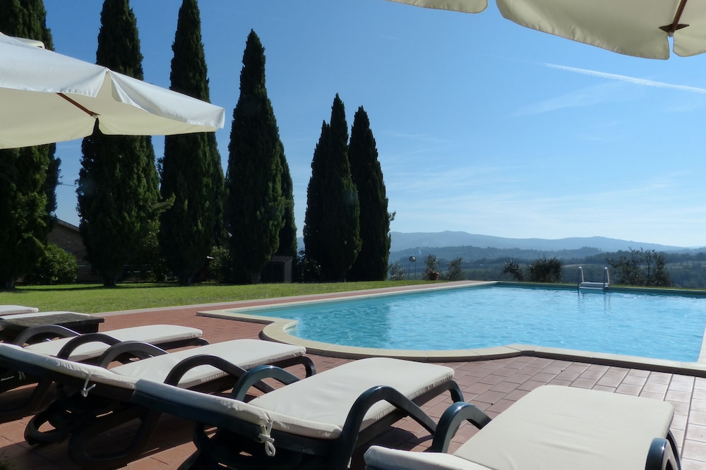 Podere Tresa border Umbria and Tuscany for families and groups of friends
