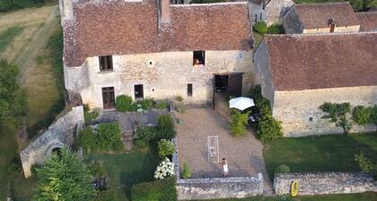 Joli Manoir avec piscine au coeur de la Touraine