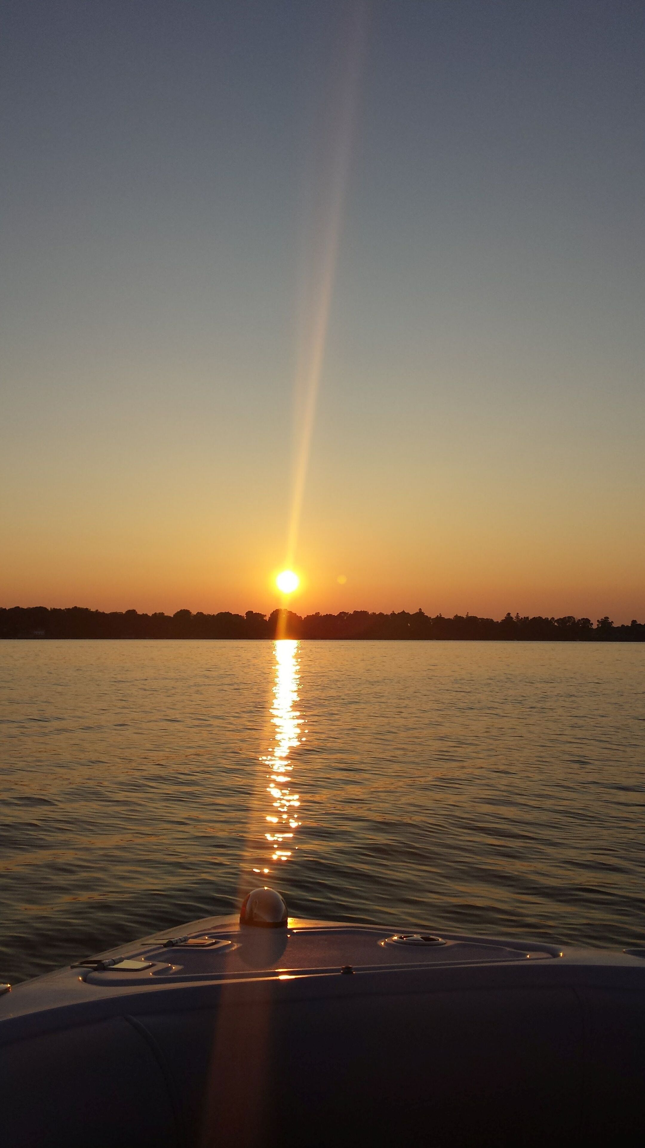 サンラウンジャー、ビーチタオル