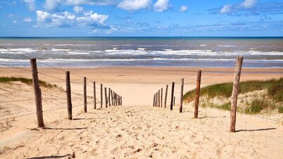 Beach house Jans! Cozy cottage located 2 minutes walk from the beach.